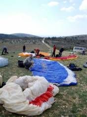 pliage de voile du prsident. Tiens ! il n'a pas le privilge de se faire plier sa voile ? ?