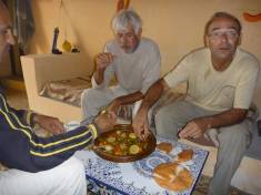 tajine dans les grottes des pcheurs